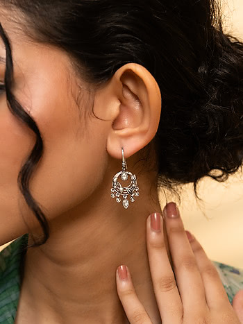 ₹5,300